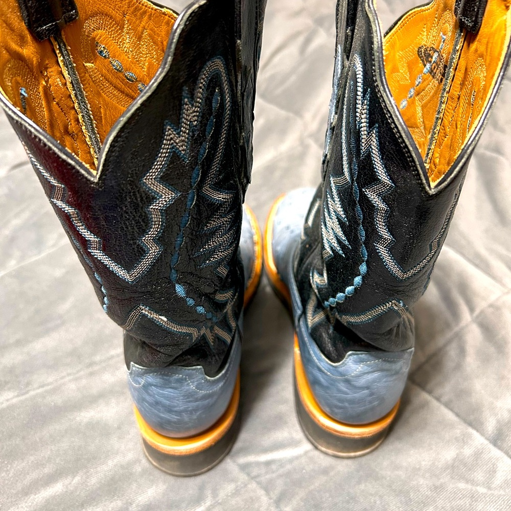 Lucchese 2000 light blue cowboy boots.  Say size 7 1/2 but fit like a 7.